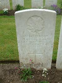 Etaples Military Cemetery - McGillivray, James